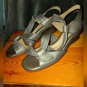 BeautiFeel Metallic Sandals